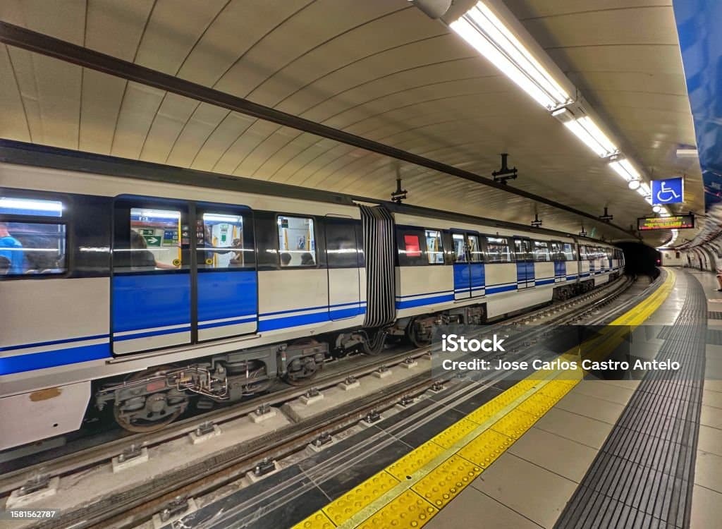 Andén de metro en Madrid